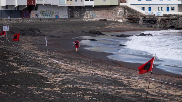 Congresos y promesas, mientras nos ahogamos en vertidos: la realidad del agua en Canarias